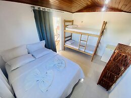 Piratas Do Morro Pousada - Hostel