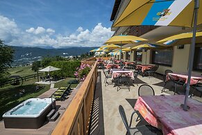 Albergo Bucaneve