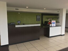 Studio 6 Indianapolis, IN