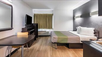 Studio 6 Indianapolis, IN