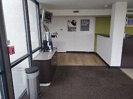 Studio 6 Indianapolis, IN