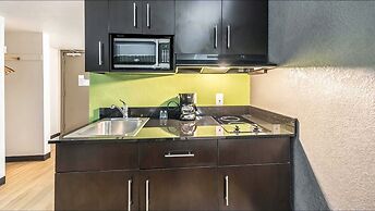 Studio 6 Indianapolis, IN