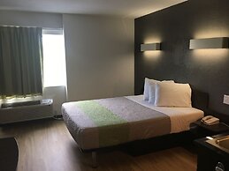 Studio 6 Indianapolis, IN