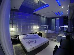 Motel Happy Night - Adults only