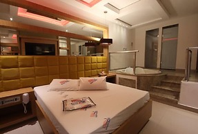 Motel Happy Night - Adults only