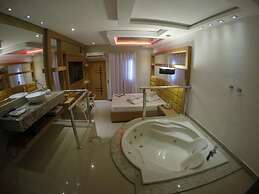 Motel Happy Night - Adults only