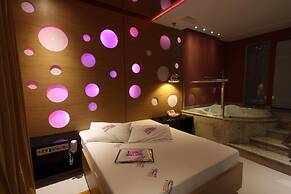 Motel Happy Night - Adults only