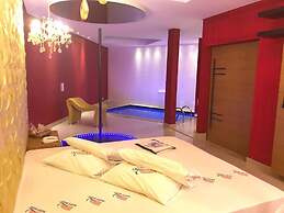 Motel Happy Night - Adults only