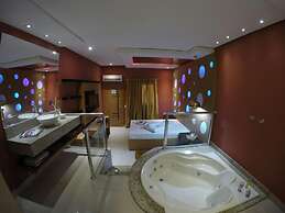 Motel Happy Night - Adults only