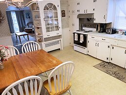 Little Miss Cottages