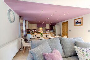 Beach Breeze Cottage