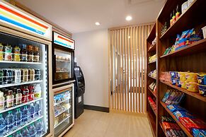 Holiday Inn Express & Suites-Cincinnati North - Liberty Way by IHG