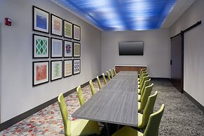 Holiday Inn Express & Suites-Cincinnati North - Liberty Way by IHG