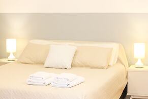 LOPEZ Hostel & Suites