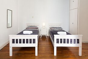 LOPEZ Hostel & Suites