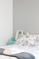 LOPEZ Hostel & Suites