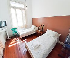 LOPEZ Hostel & Suites