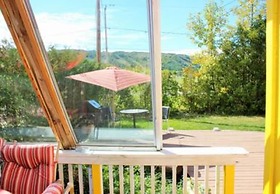 3 Bed Blue Mountain Cottage with Hot Tub