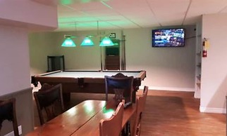 6 Bed Blue Mountain Executive Chalet with Hot Tub 157