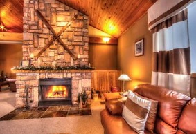 5 Bed Blue Mountain Luxury Chalet with Hot Tub 159