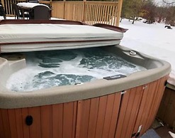 5 Bed Blue Mountain Luxury Chalet with Hot Tub 159