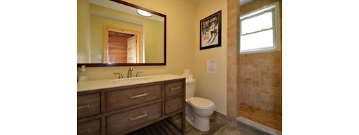 9 Bed Blue Mountain Luxury Chalet