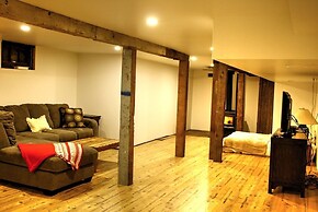 Snowshoe Pete's Mountain Retreat