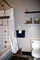 Snowshoe Pete's Mountain Retreat