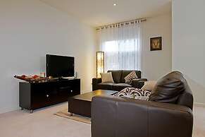 Accommodate Canberra - Trieste