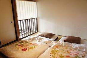 Guesthouse OKI's Inn - Hostel