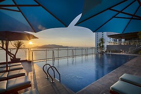 Maple Hotel & Apartment