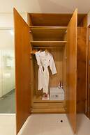 Maple Hotel & Apartment