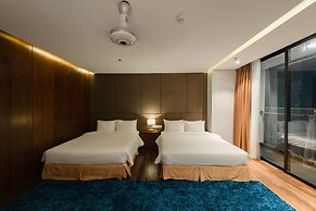 Maple Hotel & Apartment