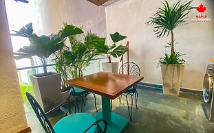 Maple Hotel & Apartment