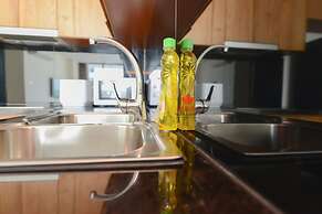 Maple Hotel & Apartment