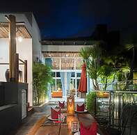 Maple Hotel & Apartment