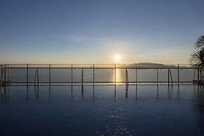 Maple Hotel & Apartment