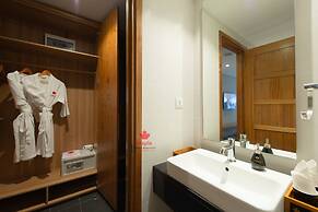 Maple Hotel & Apartment