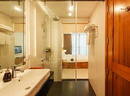 Maple Hotel & Apartment