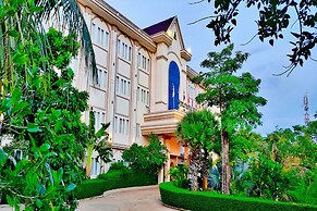 Glorious Hotel & Spa