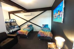 Amazing Unique Five-Star Waterfront Retreat