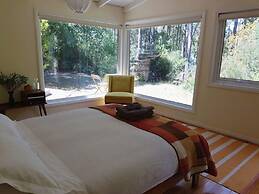 Eaglehawk Rainforest Retreat