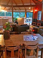 Eaglehawk Rainforest Retreat