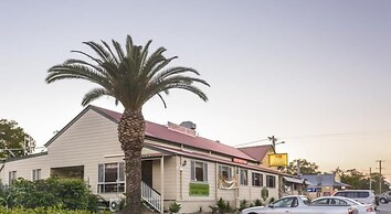 D'Aguilar Hotel Motel