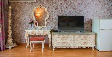 Beachside Whitehouse