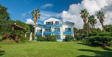 Beachside Whitehouse