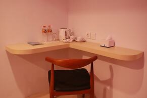 Front One Inn Semarang