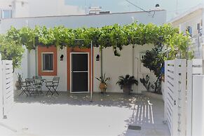 Kamariko Traditional House