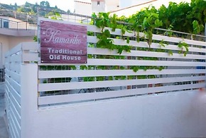 Kamariko Traditional House