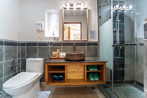 The Bamboo Leaf Yangshuo